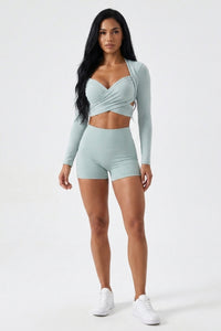 Dames Yoga Top | Wikkel Design | Cut Out Activewear Top | Long Sleeve